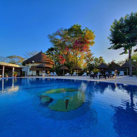 Keur Saloum Hotel Toubakouta Exterior photo