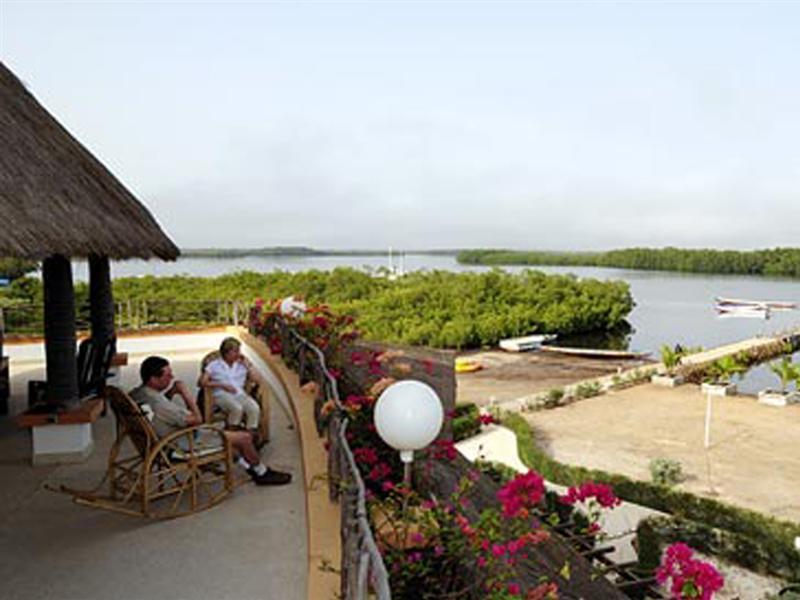 Keur Saloum Hotel Toubakouta Exterior photo